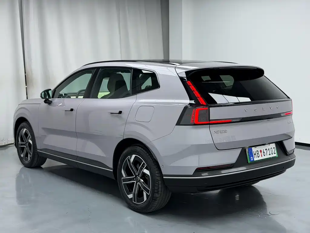 Volvo XC70 PHEV — миниатюра 2