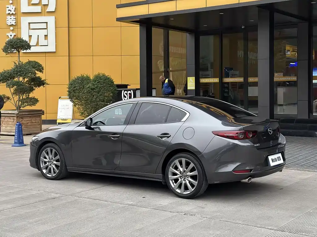 Mazda 3 Axela — миниатюра 3