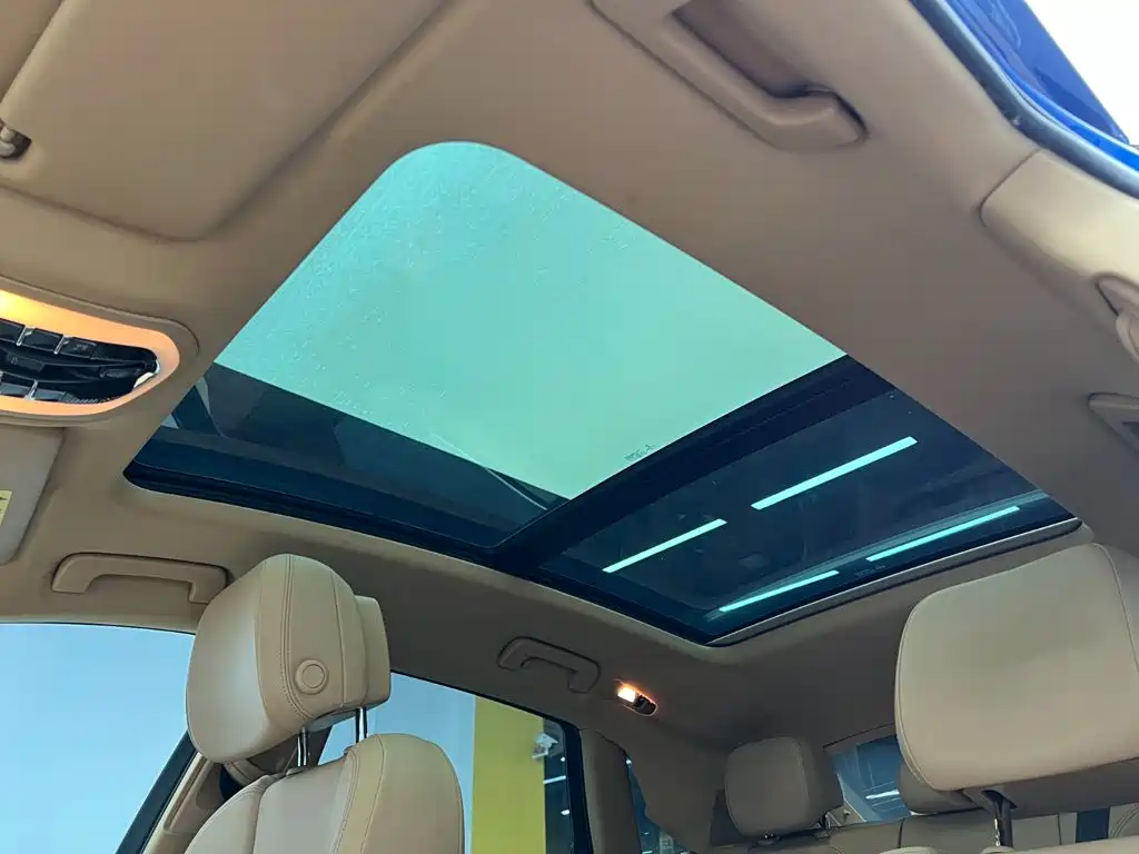 Porsche Macan — миниатюра 17