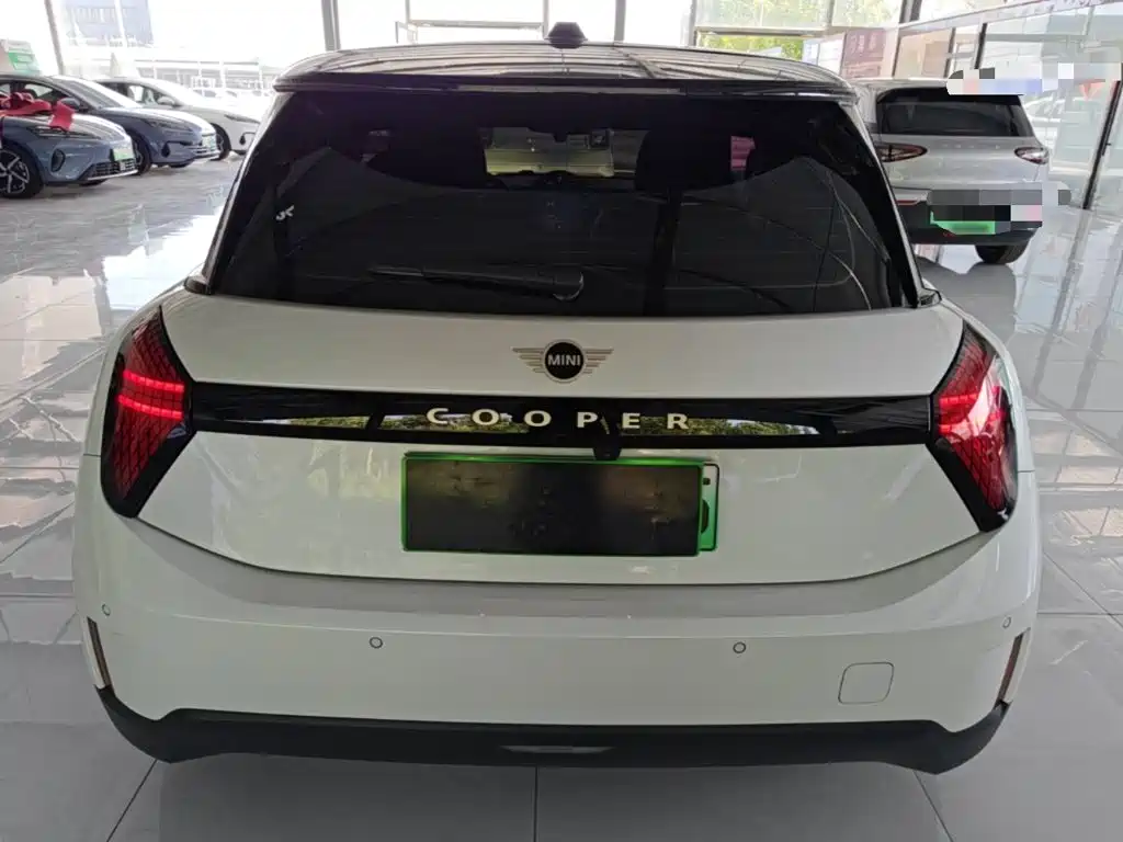 MINI MINI COOPER EV — миниатюра 6