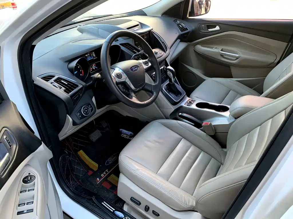 Ford Kuga — миниатюра 5