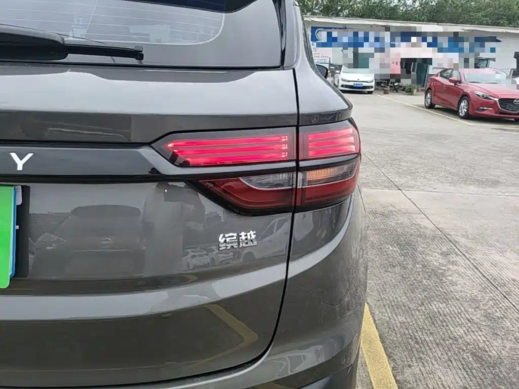 Geely Binyue — миниатюра 8