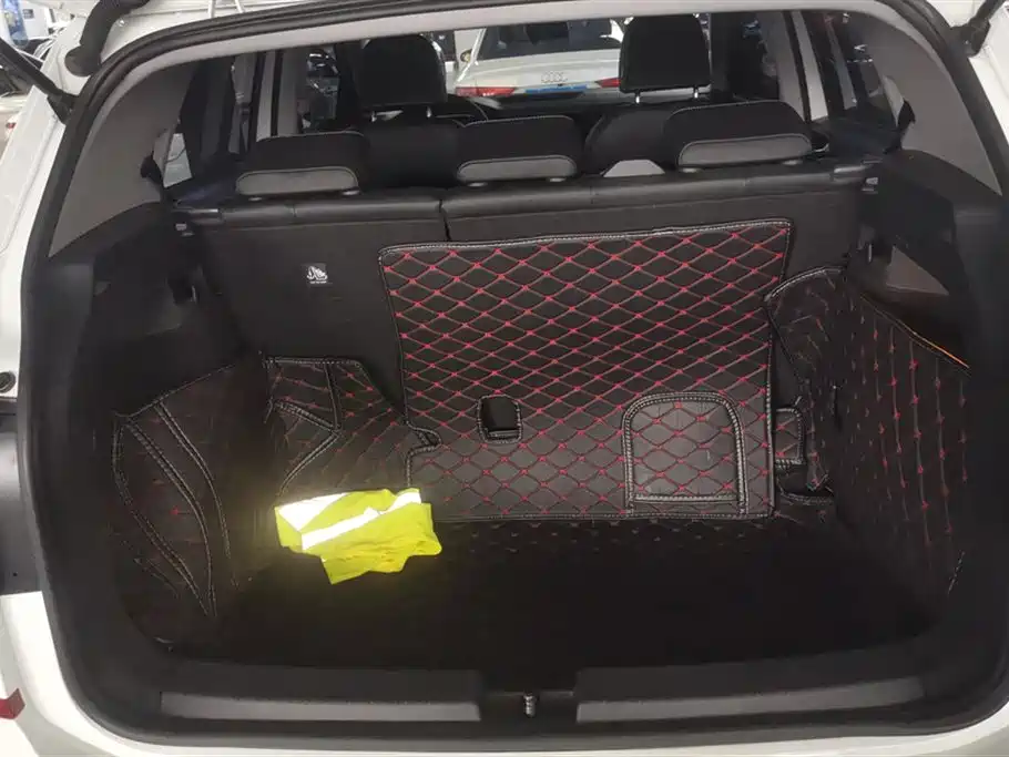 VOLKSWAGEN EXPLORING THE SHADOW