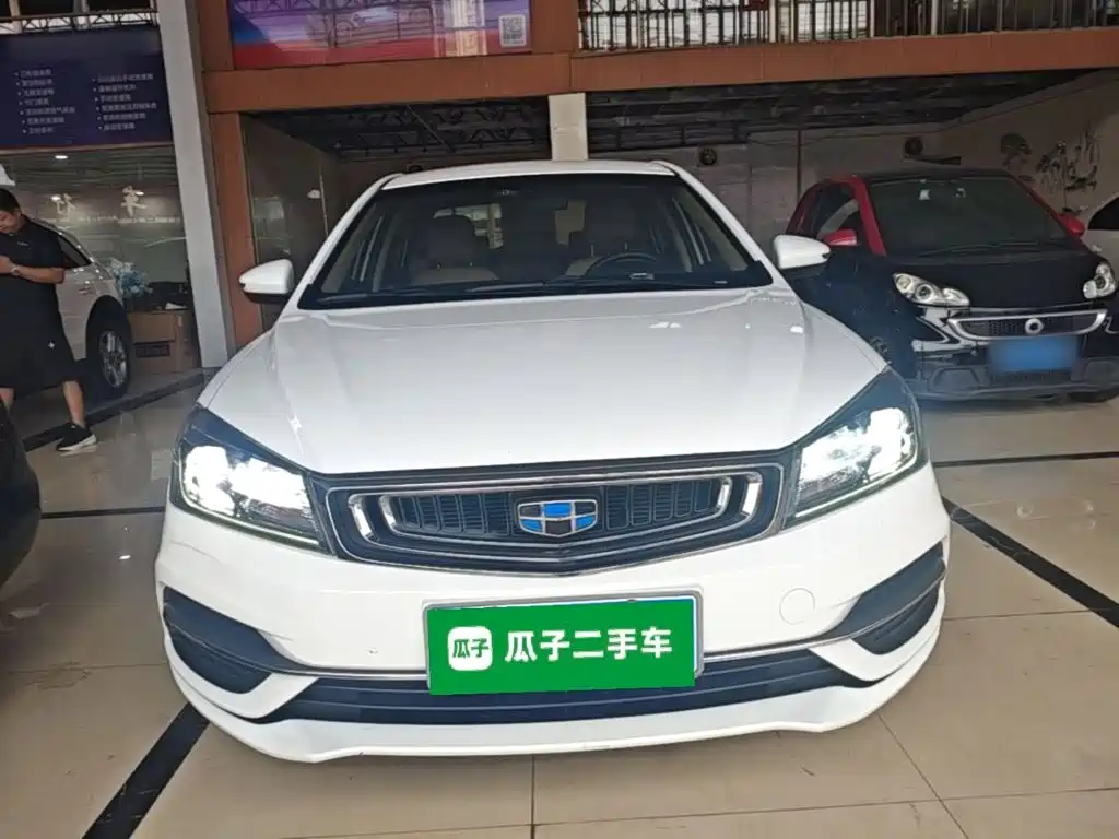 Geely Emgrand — миниатюра 3