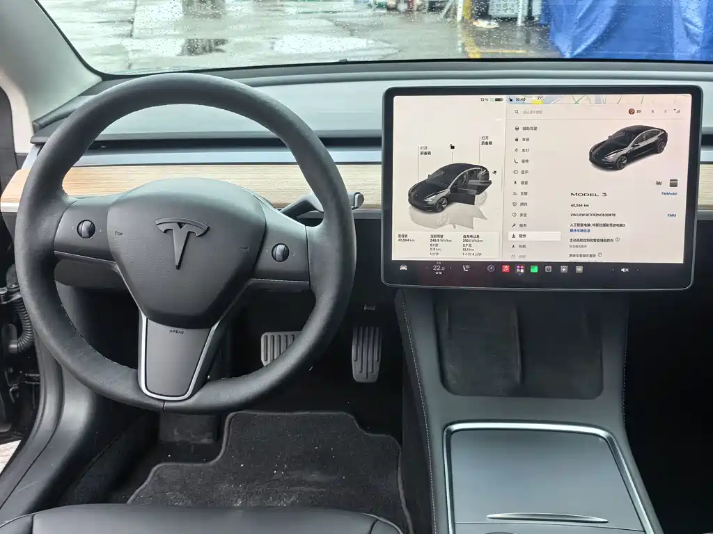 Tesla Model 3 — миниатюра 13