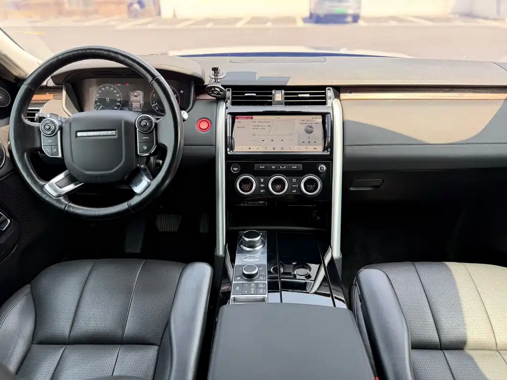 Land Rover Discovery 2018 3.0 SC V6 HSE