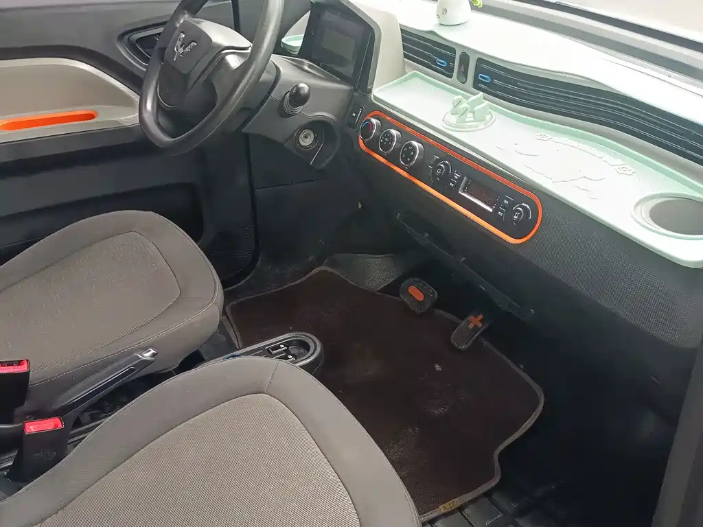 Wuling MINIEV — миниатюра 3