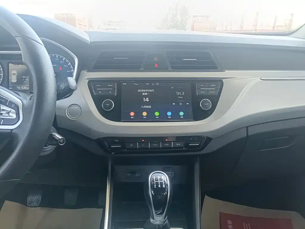 Geely Vision X3 — миниатюра 13