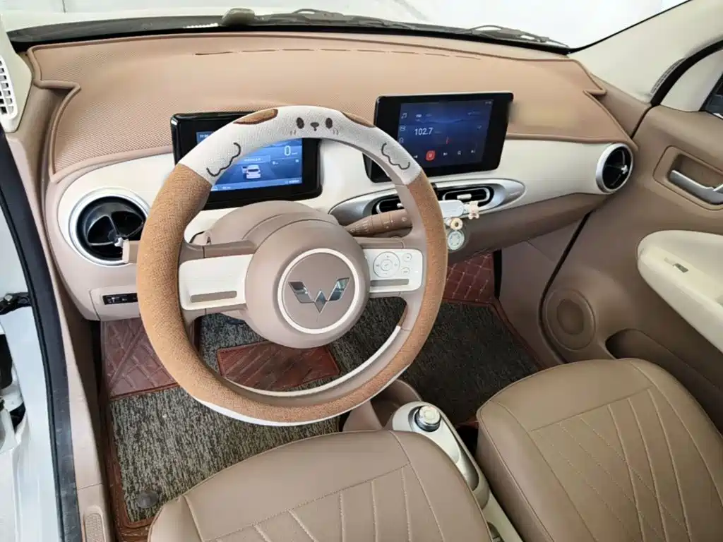 Wuling MINIEV — миниатюра 10