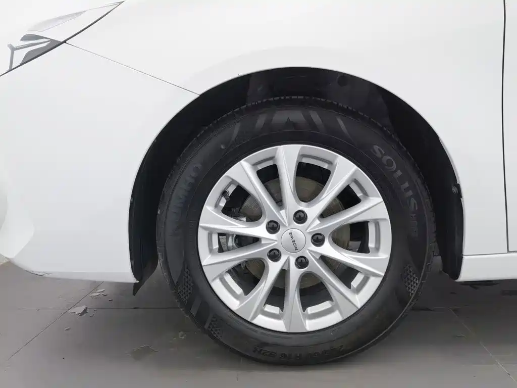 Roewe i5 — миниатюра 17