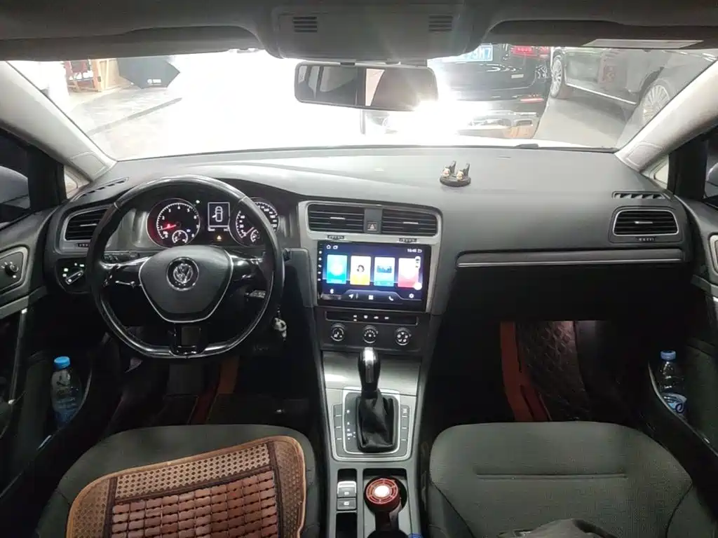 Volkswagen Golf — миниатюра 10