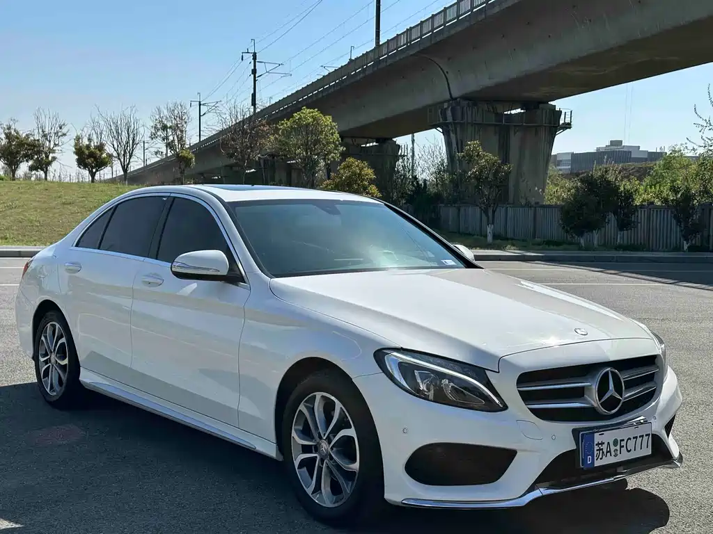 Mercedes-Benz C-Class — миниатюра 3
