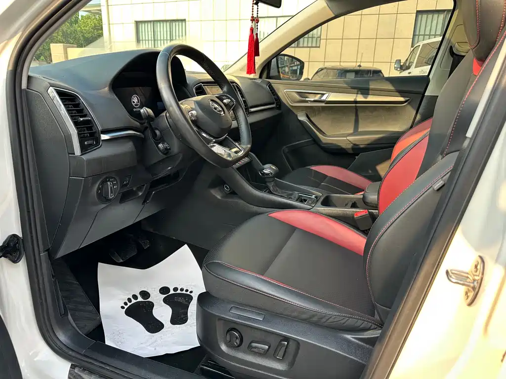 Skoda Karoq — миниатюра 5