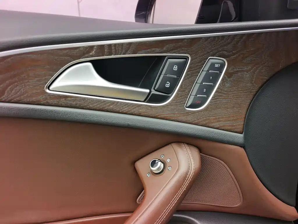 Audi A6L — миниатюра 9