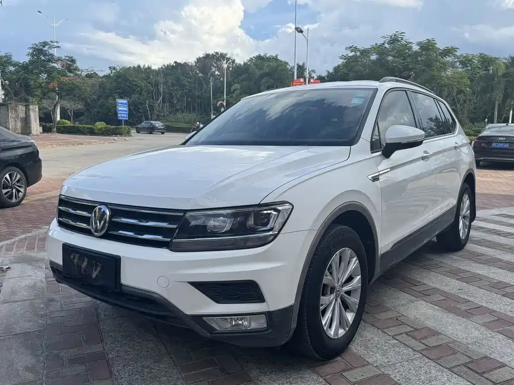 Volkswagen Tiguan L