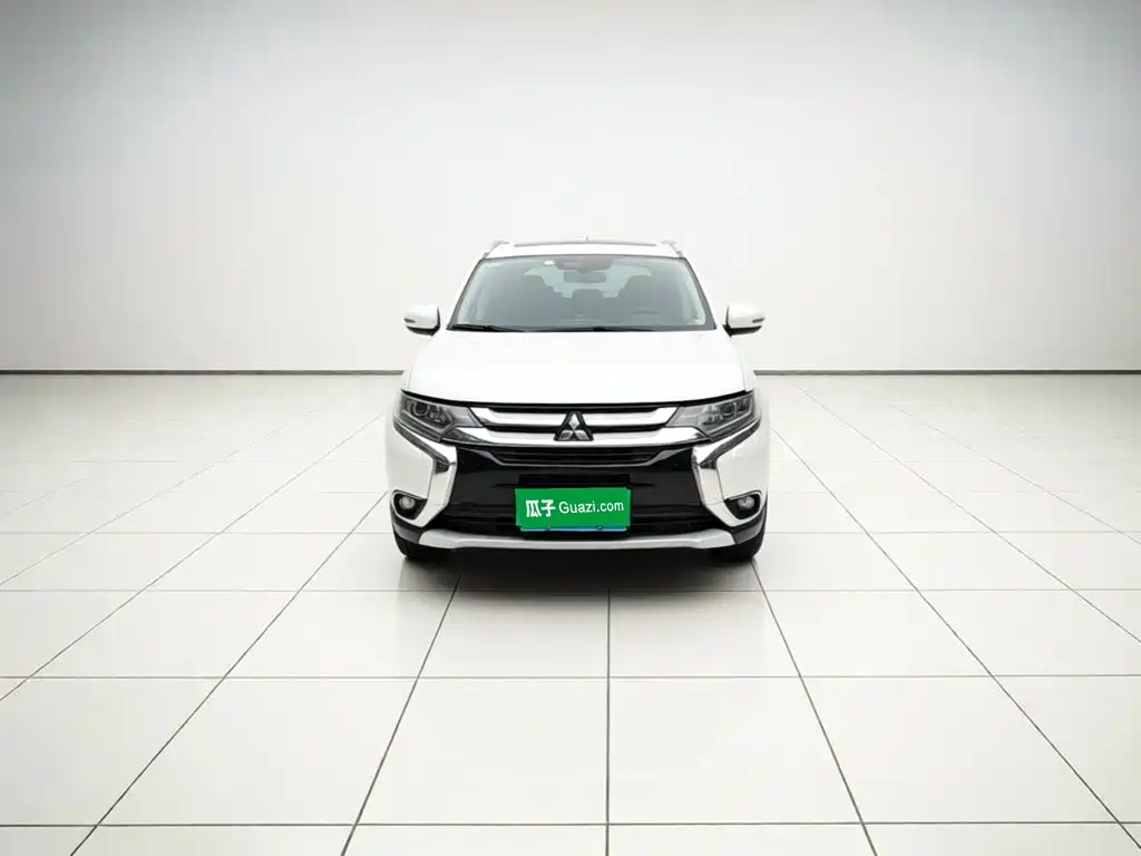 Mitsubishi Outlander — миниатюра 2