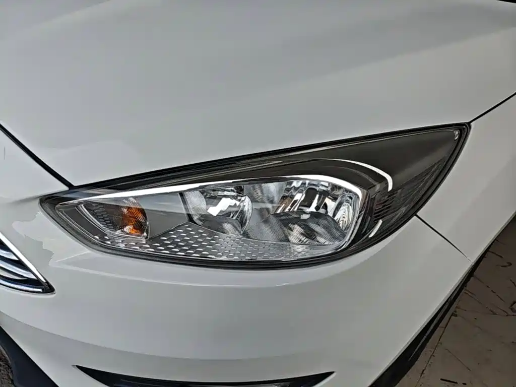 Ford Focus — миниатюра 24
