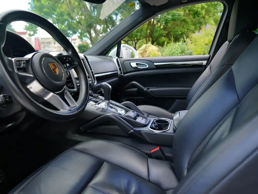 Porsche Cayenne Hybrid — миниатюра 8