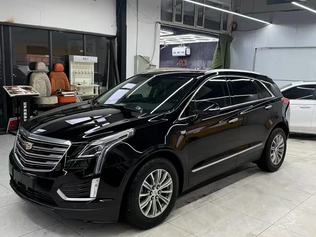 CADILLAC XT5