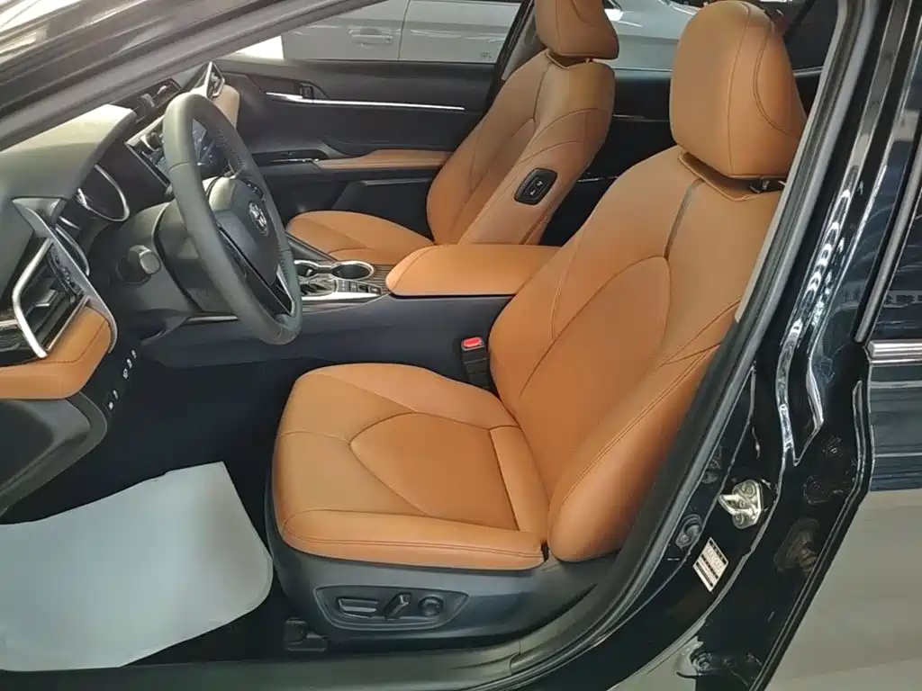Toyota Camry — миниатюра 15
