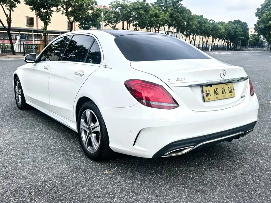 Mercedes-Benz C-Class — миниатюра 7