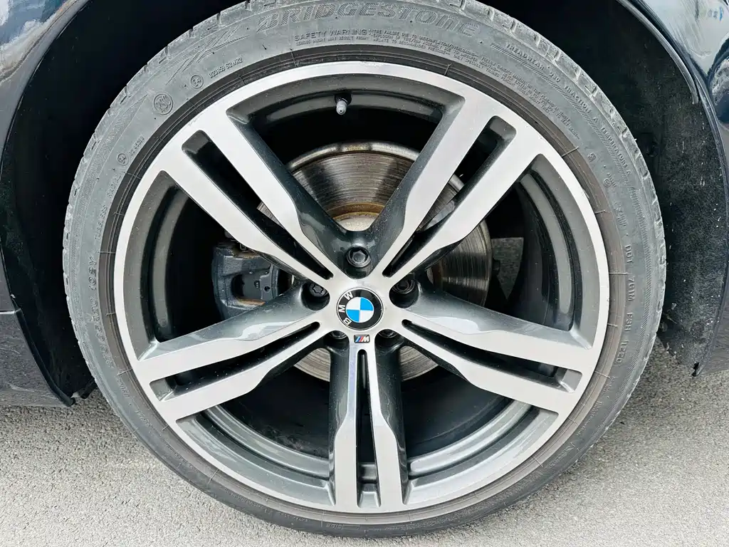 BMW 7 SERIES