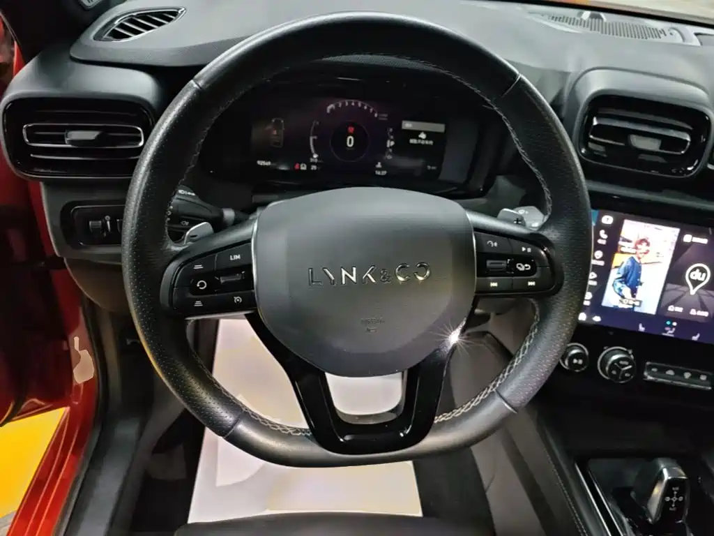 Lynk & Co 03 — миниатюра 11