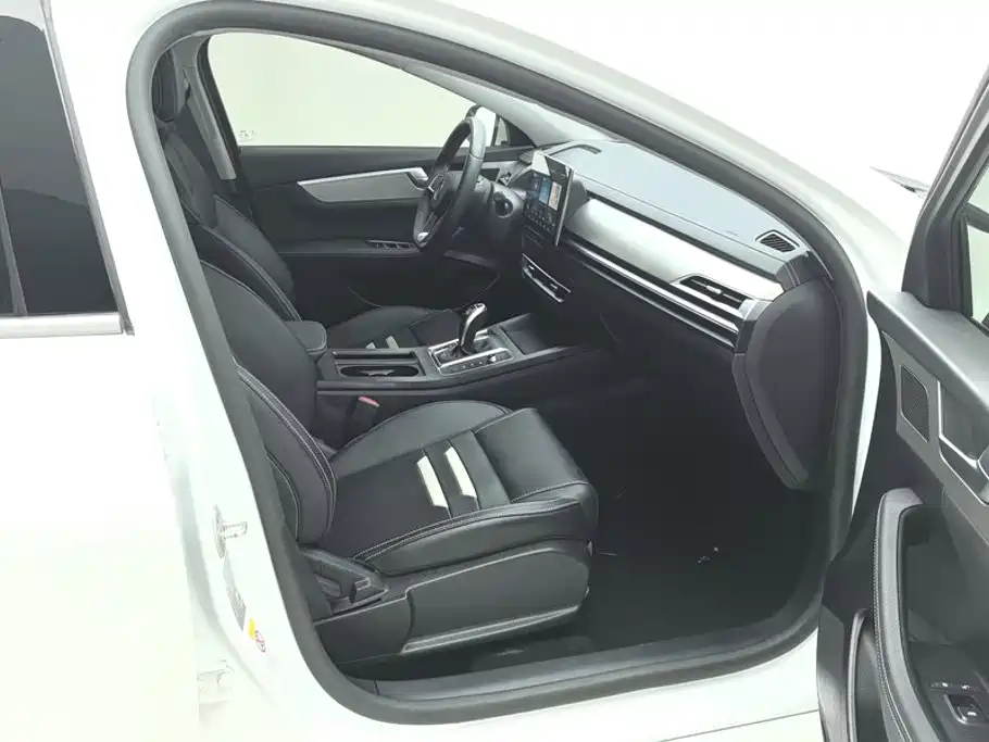 BYD Qin Pro — миниатюра 8