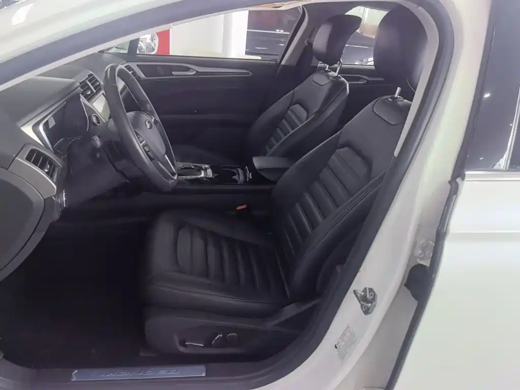 Ford Mondeo — миниатюра 15