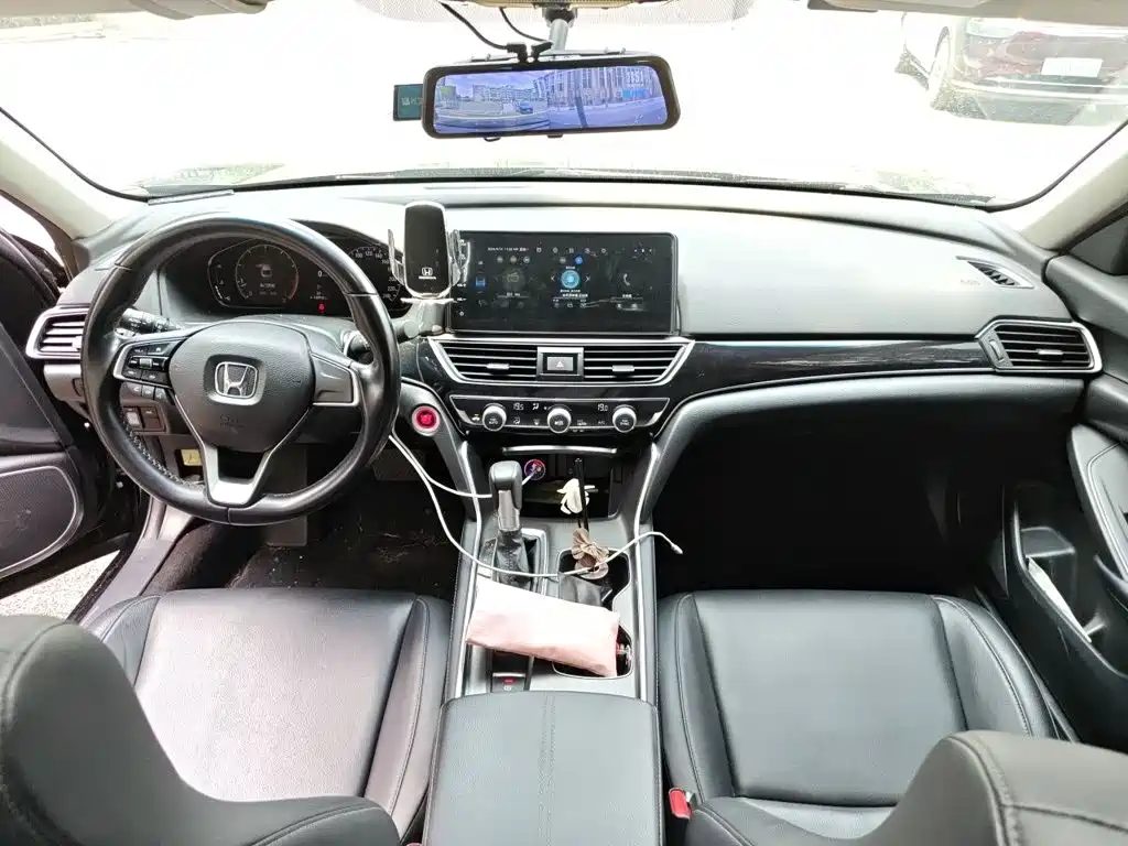 Honda Accord — миниатюра 5
