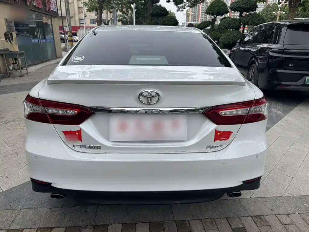 Toyota Camry — миниатюра 13