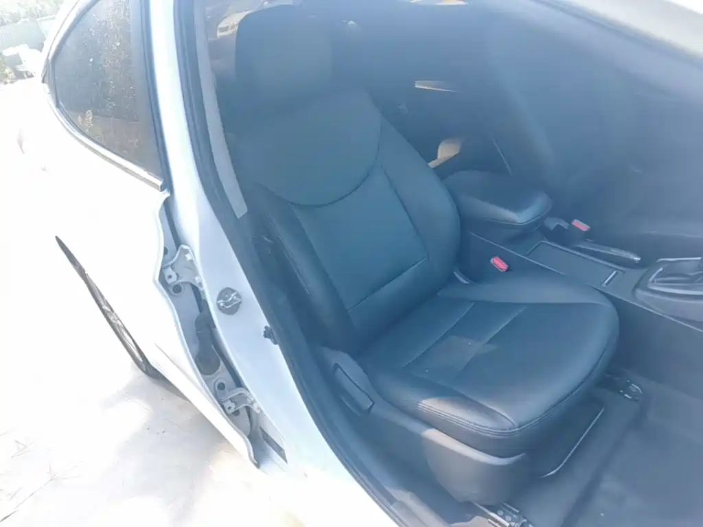 Hyundai Elantra Langdong — миниатюра 25