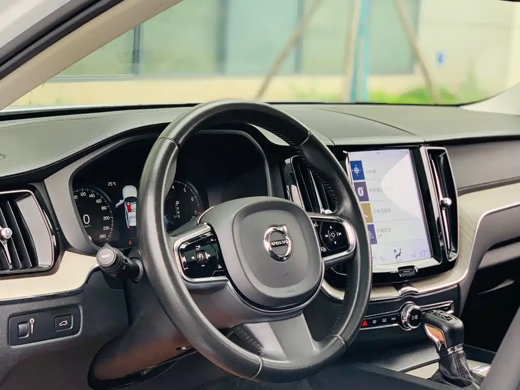 Volvo XC60 — миниатюра 13
