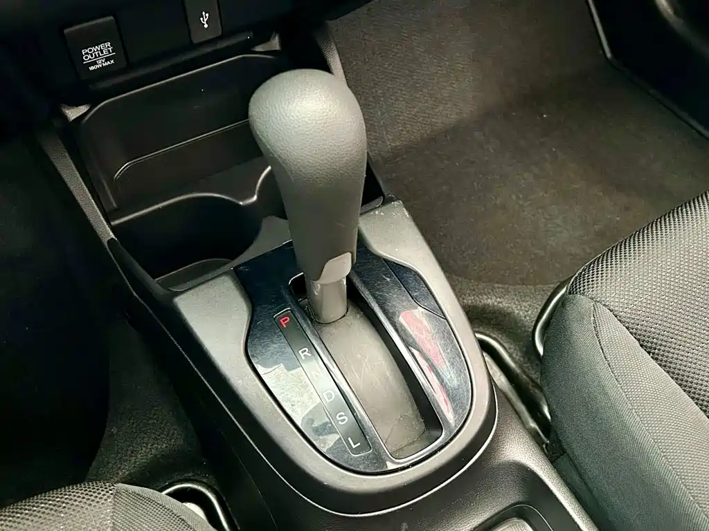 Honda Fit — миниатюра 10
