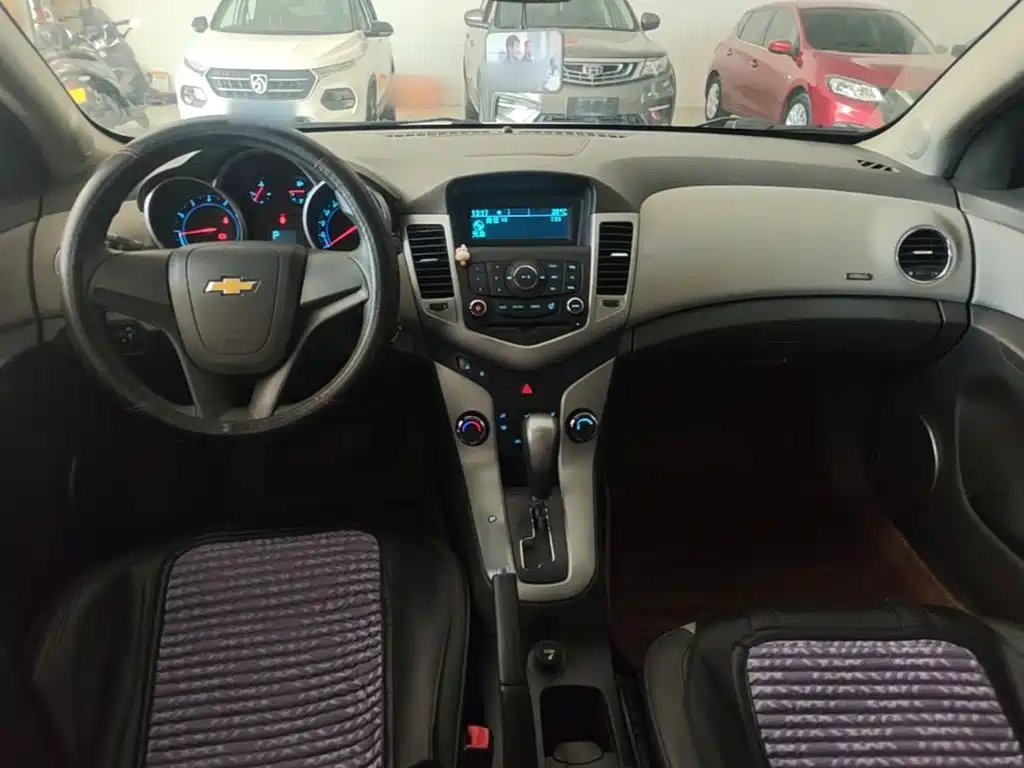 Chevrolet Cruze — миниатюра 10