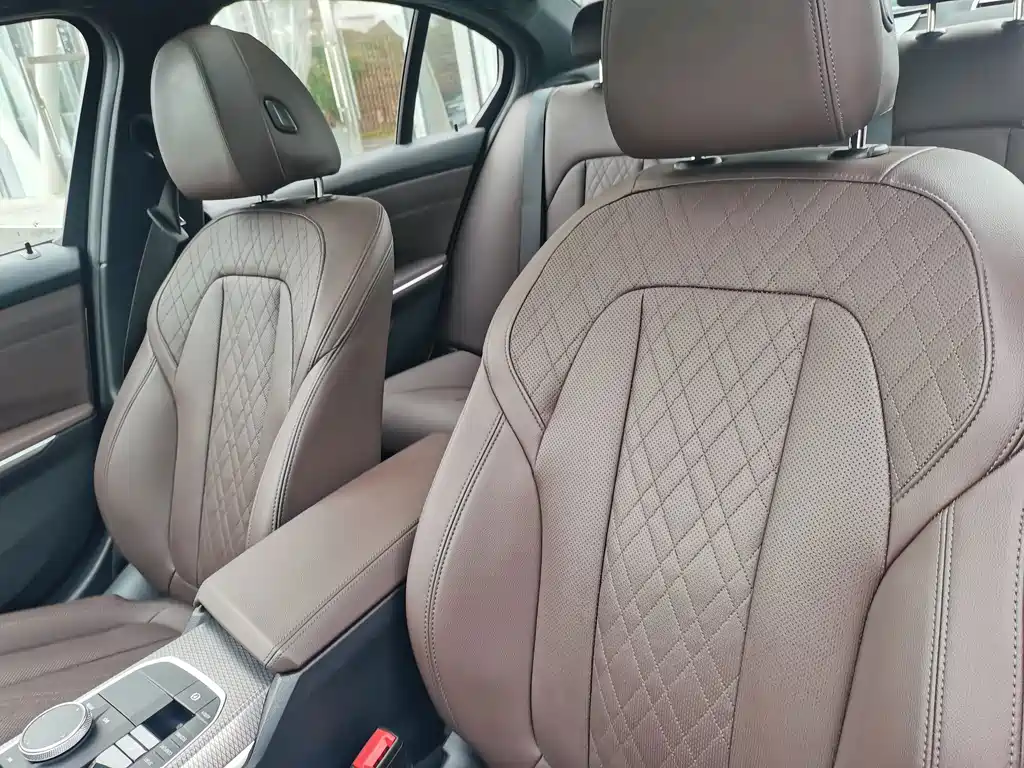 BMW 3 Series — миниатюра 23