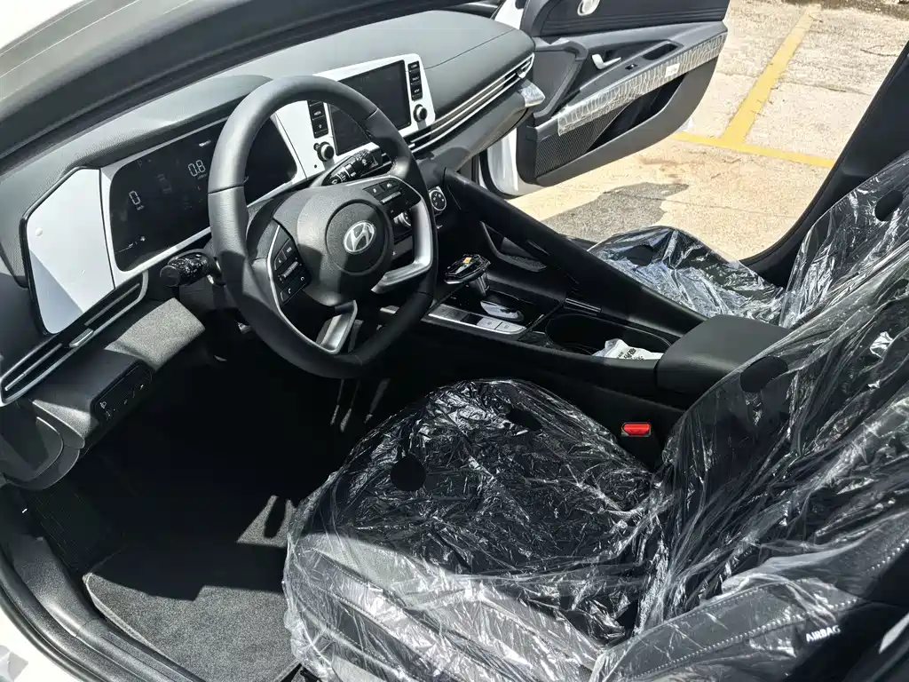 Hyundai Elantra — миниатюра 4