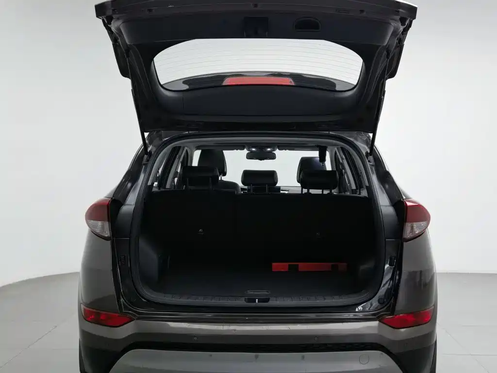 Hyundai Tucson — миниатюра 16