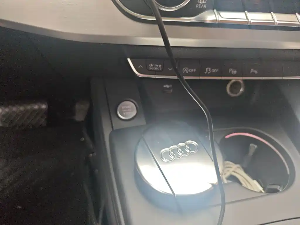Audi A4L — миниатюра 12