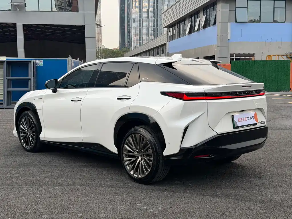 Lexus RZ — миниатюра 15