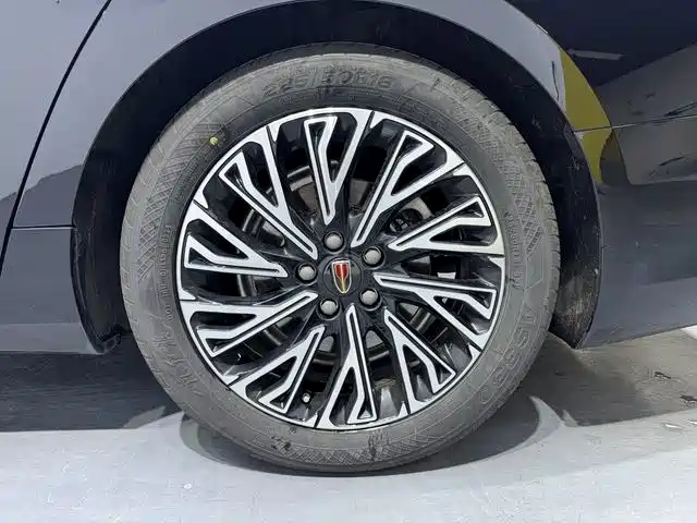 Hongqi Hongqi H5 — миниатюра 13