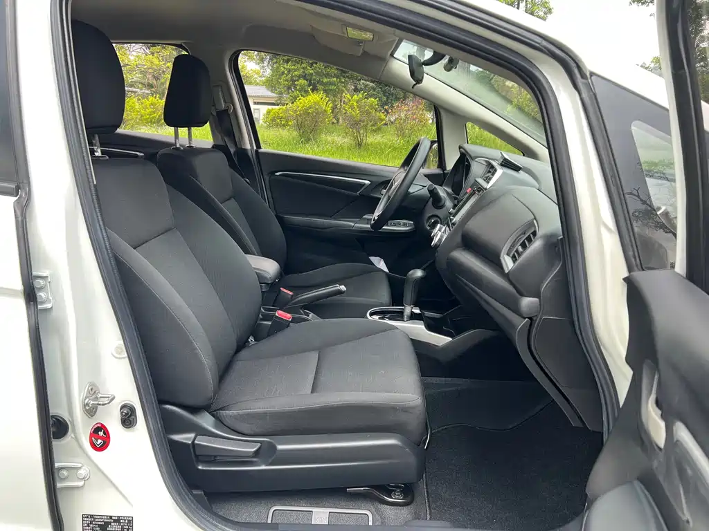 Honda Fit — миниатюра 5