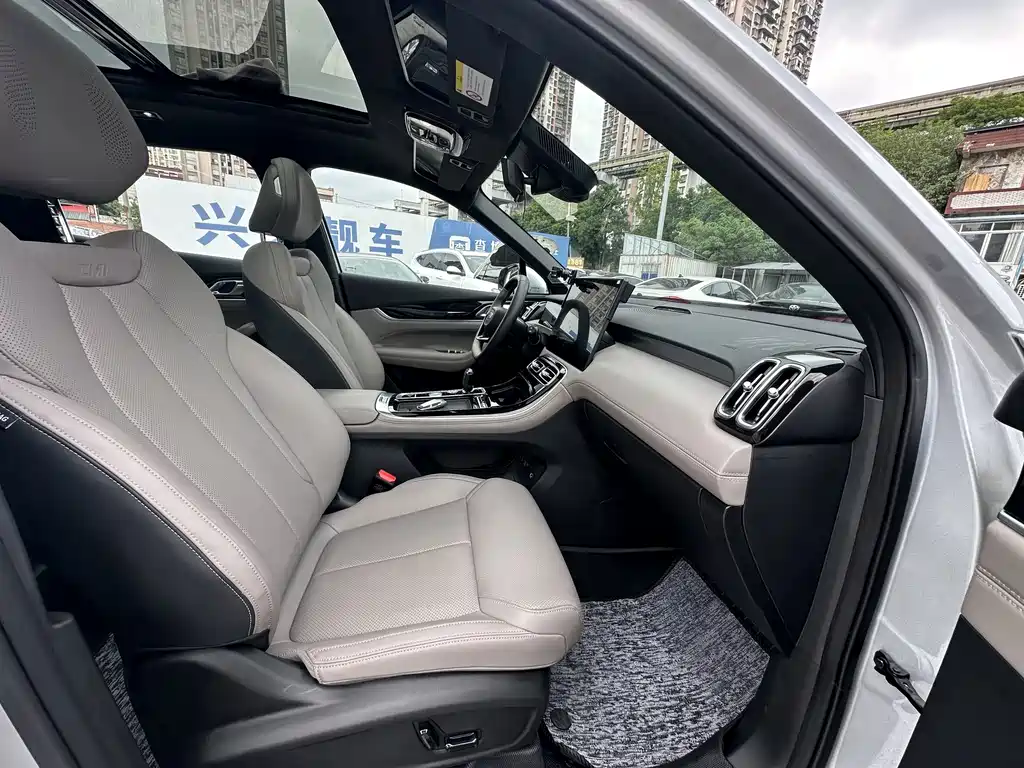 Geely Boyue L — миниатюра 13