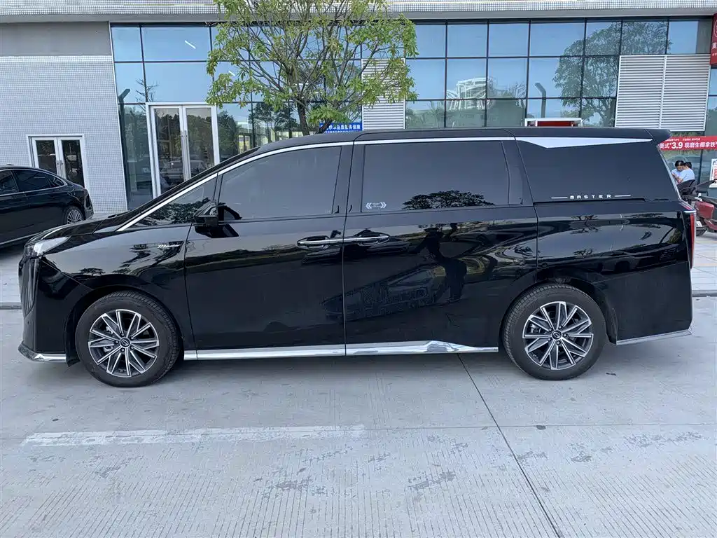 GAC Motor Trumpchi M8 — миниатюра 3