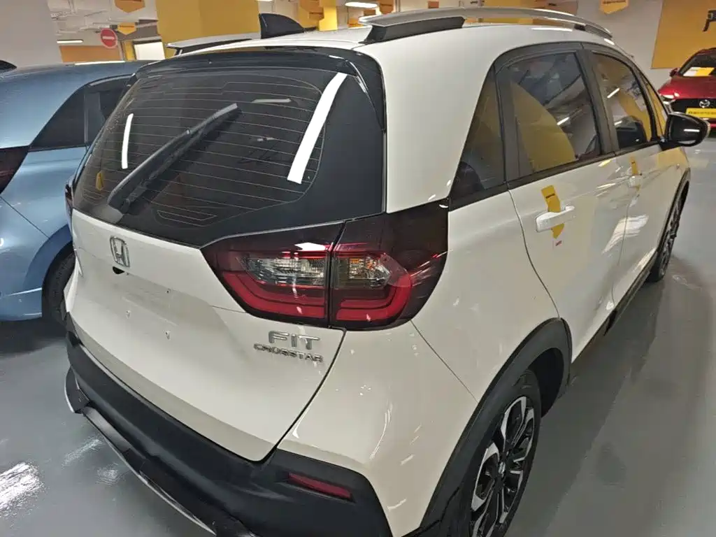 Honda Fit — миниатюра 7