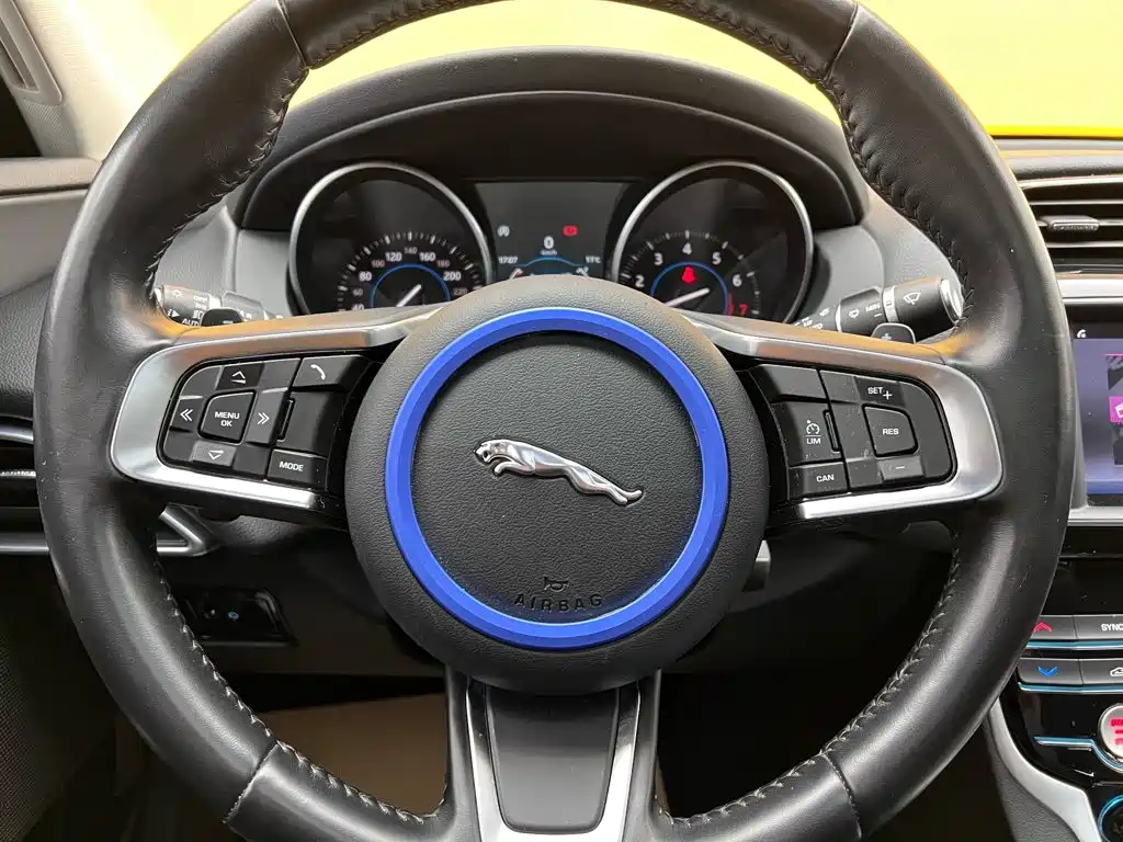 Jaguar XEL — миниатюра 15