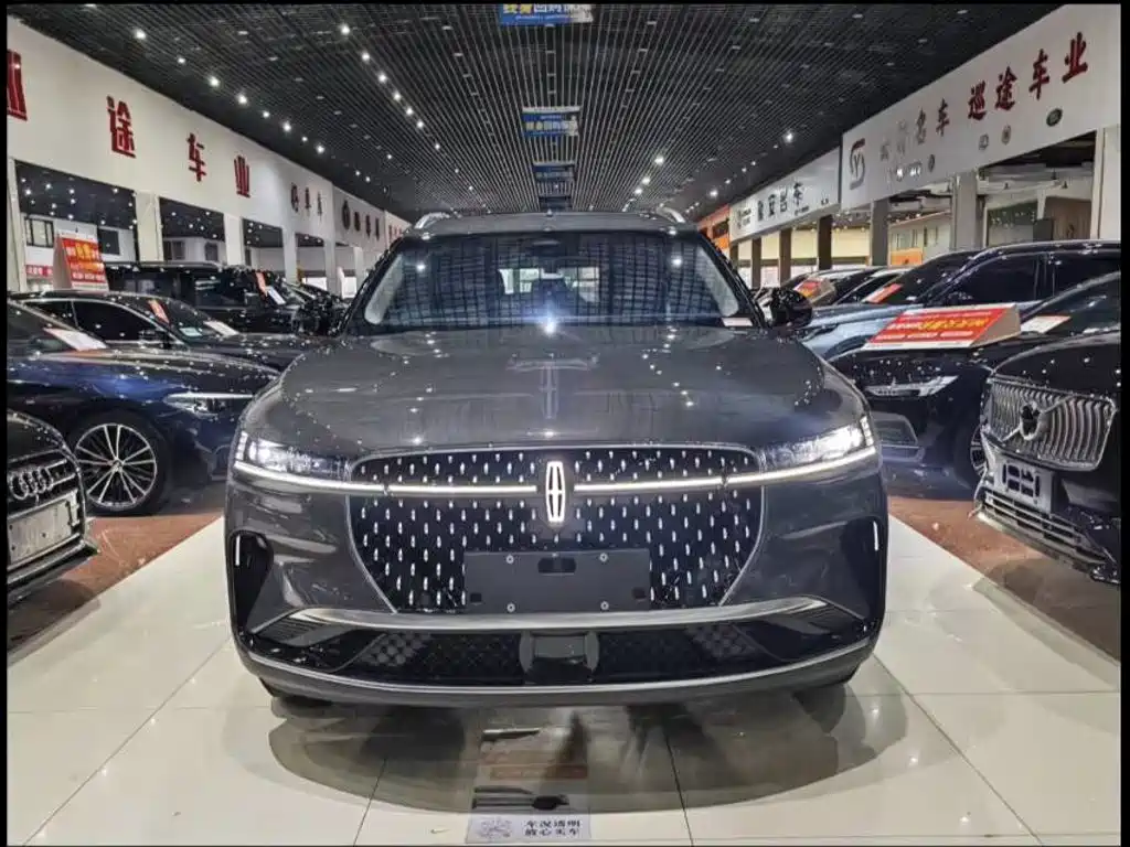 Lincoln Nautilus — миниатюра 2
