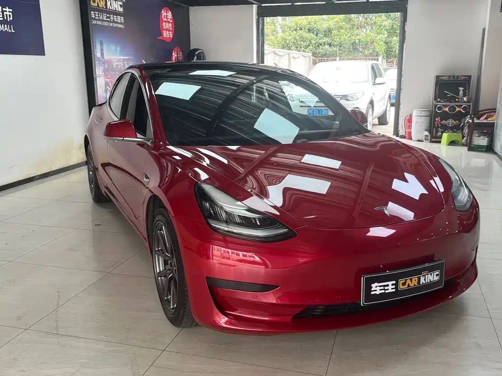 Tesla Model 3 — миниатюра 3
