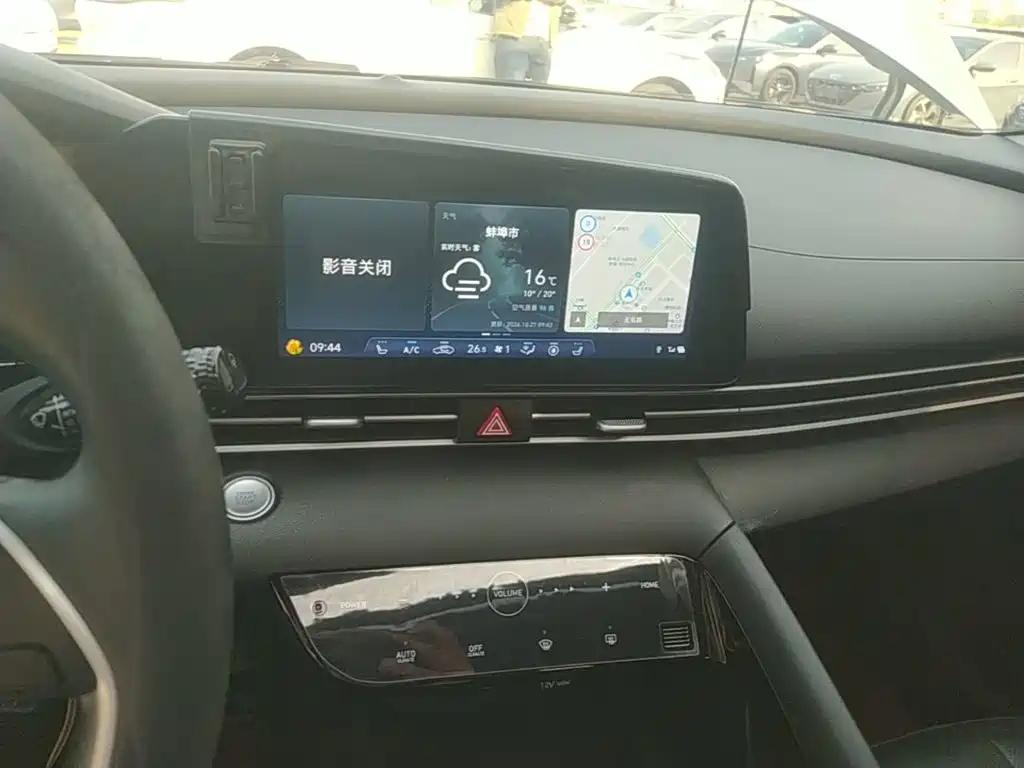 Hyundai Elantra — миниатюра 13