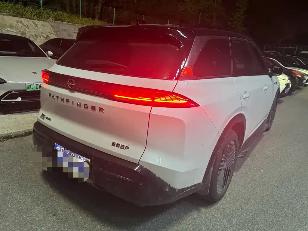 Nissan Teramont — миниатюра 9